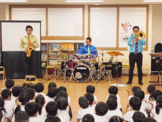 音楽鑑賞会がありました♪